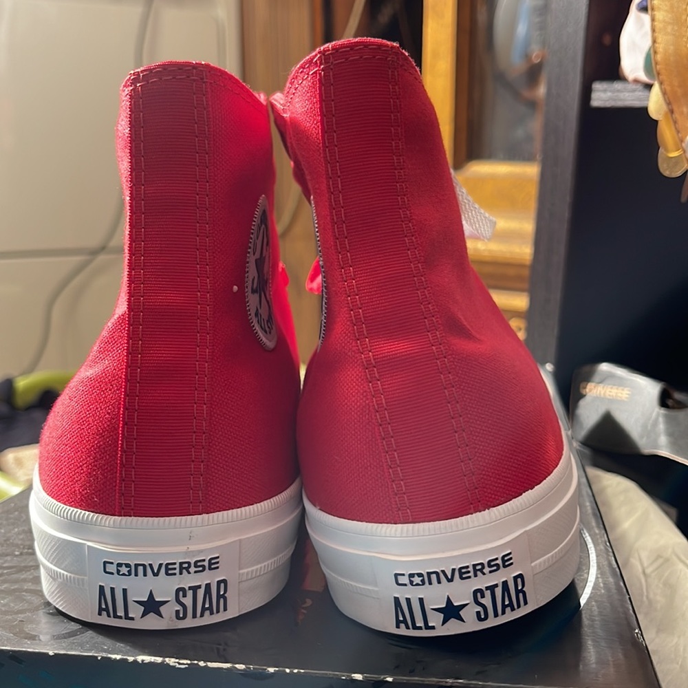 Authentic red converse - Picture 6 of 8